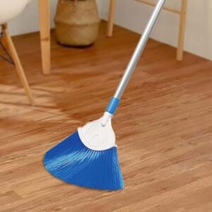 Cello Kleeno Cobweb Brush with Telescopic Rod